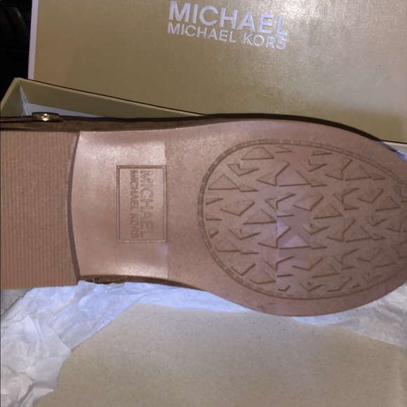 Michael Kors Boots - Picture 4 of 6